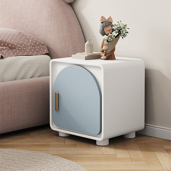 Echo Bedside Table